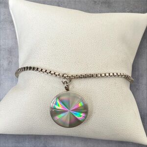 Silver box chain bracelet round charm